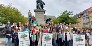 Vertreter der Initiative Zukunft.ödp auf dem Schweinfurter Marktplatz